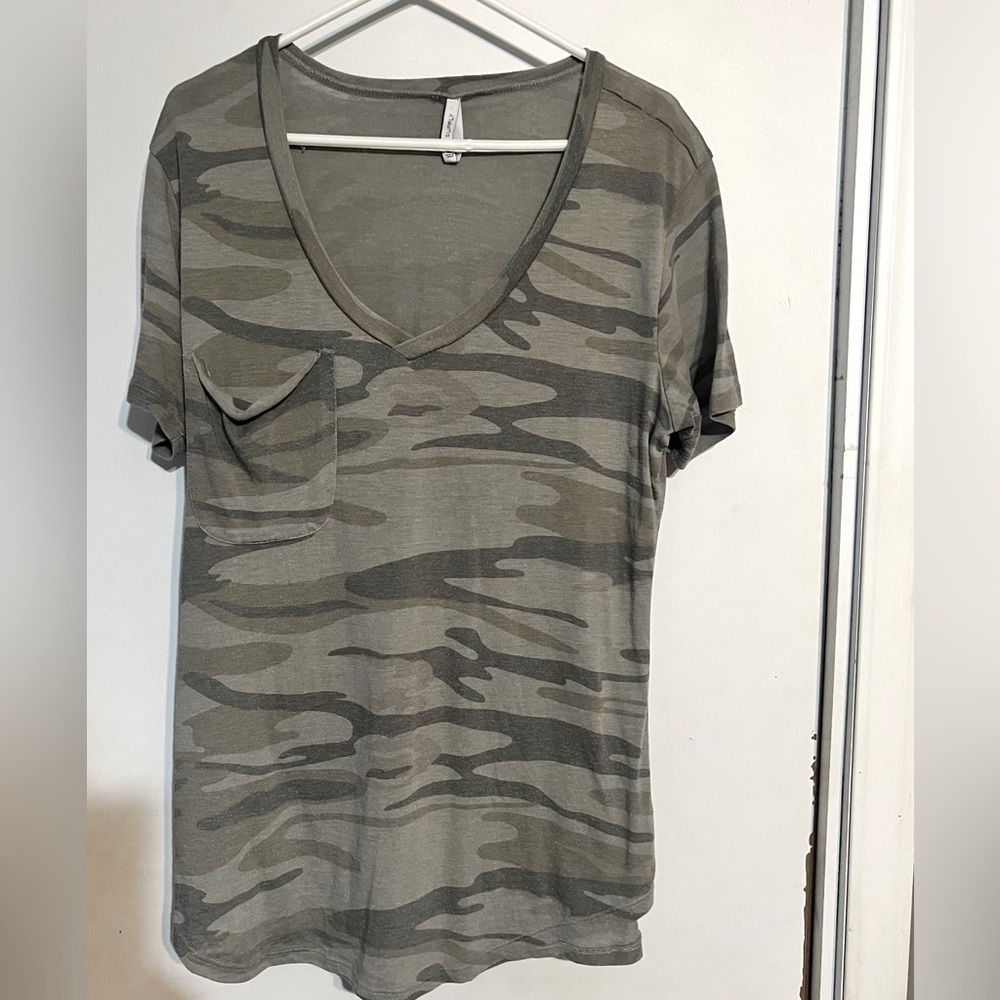 Z supply v neck